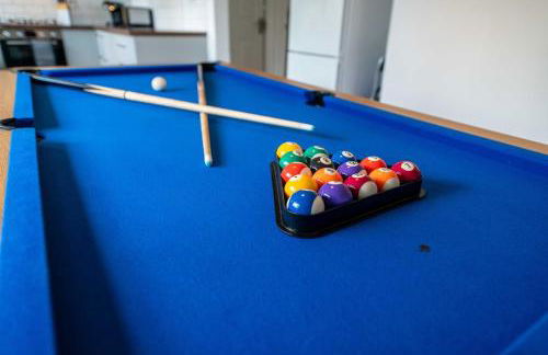 4 Bed Family & Contractor House with Games Room! - Foto 5