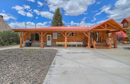 Group Getaway w/ Mtn Views: Home in Circleville! - Foto 3