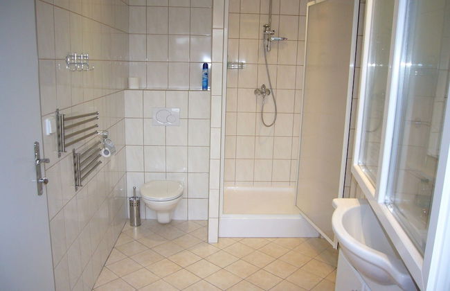 Serene Holiday Home in Mladé Buky with Private Pool and Trampoline - Foto 13