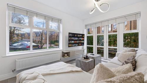 2BR Spacious Flat I King Bed I Desk I Parking X2 - Foto 2