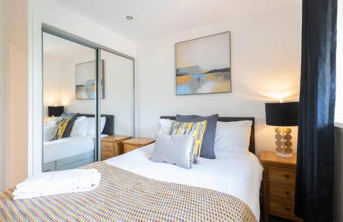 Modern 2 bed BroomPark/Central apt. with Parking - Photo 33