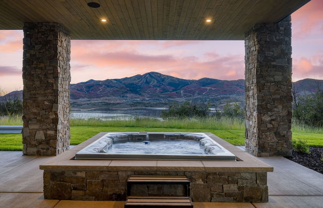 Reflection by Avantstay Sleeps 18 Lake Views Hot Tub Game Room - Foto 44