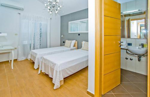 Island Hvar Seaside Villa Levanda with Beach, Pool & Seaview - Photo 80