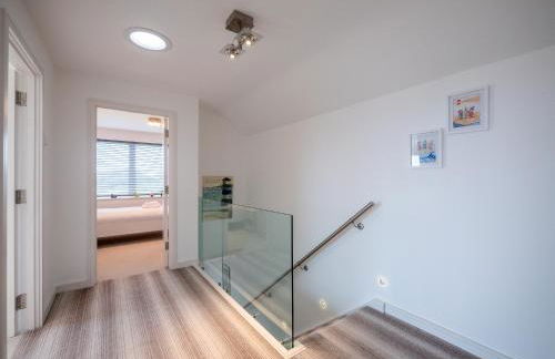 Spacious Coastal Retreat with Sea Views - Foto 66