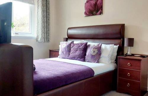 'Treetops' - Bright & Homely 2 Bed Flat w Parking - Foto 24