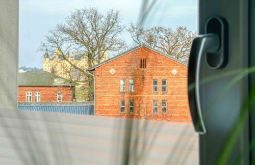 Zuarin Schlossblick - Ganzes Apartment direkt am Schlossgarten von Schwerin mit Dschungel-Feeling - Parkplatz auf Anfrage vorhanden - Foto 9