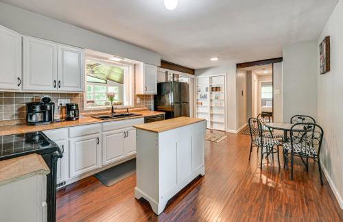 Golf Course Views and Games Galore - Vine Grove Gem! - Foto 8