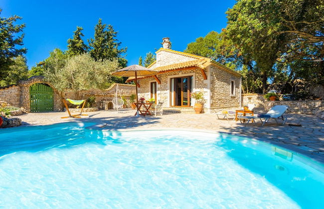 Villa Nionios Large Private Pool Walk to Beach Sea Views A C Wifi - 1033 - Foto 1