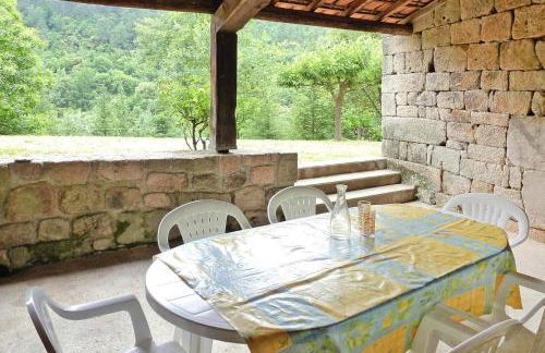 Charming Stone House With Shared Pool, Chambonas - Foto 18