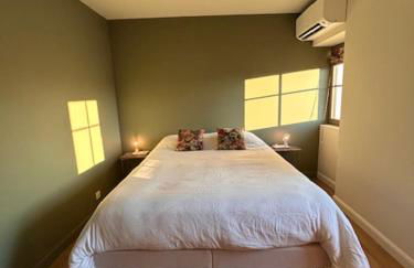 Au 8 à Meursault, Magnifique maison Bourguignonne au pied des vignes, jardin, places de parking privée - Foto 18