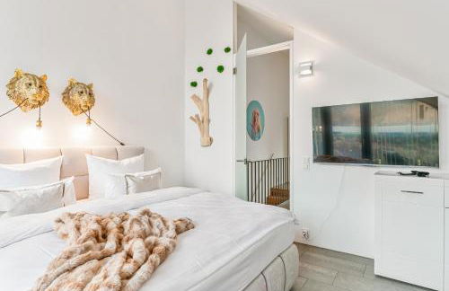 Tropic Love - Seezugang - Seesicht I BeachParadise I Massage - Trampolin - Light Show - Parken - Cinema Feeling - BBQ - Foto 27