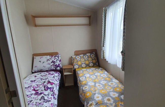 3 Bedroom Caravan, Sleeps 8, at Parkdean Newquay Holiday Park - Foto 6