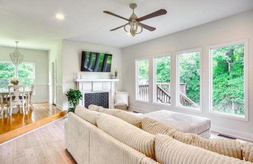 Bright and Elegant Home in High Point with Deck! - Foto 5
