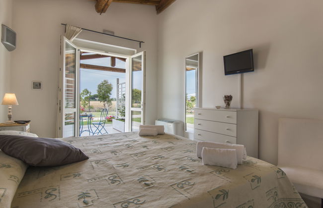 Marina Velca - Foto 24