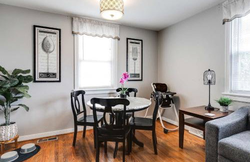 The Cozy Bungalow free parking fully fenced backyard - Foto 16