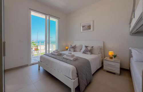 Fronte Mare con Parcheggio by Host Hero - Foto 42