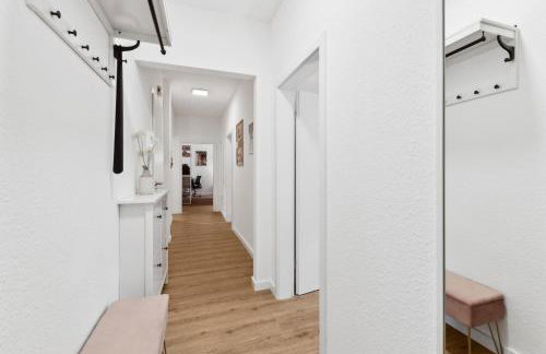 Modern-Netflix-Messe-Veltins Arena-Free Parking - Foto 27