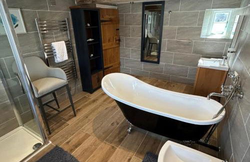 Farmhouse - Sleeps 6 - Near Alton Towers Peak Dist - Foto 8