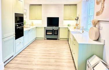 Historic Charm: *Perfect For Group Getaways* - Photo 4