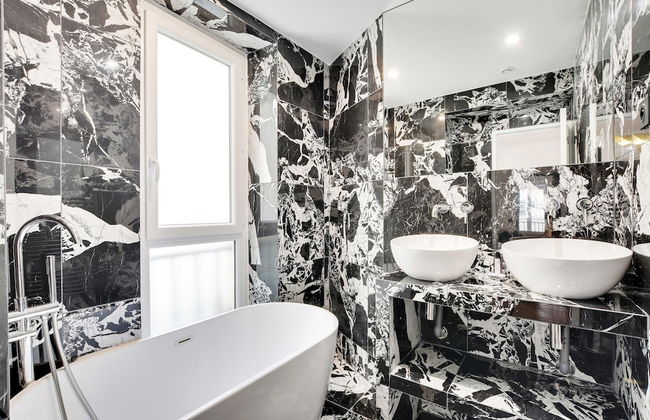 Parisian Luxury & Charm With A/C - St Germain - Photo 17