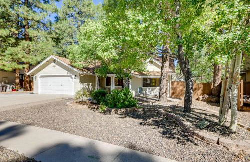 Stylish Flagstaff Hideaway with Hot Tub and Fire Pit! - Foto 31