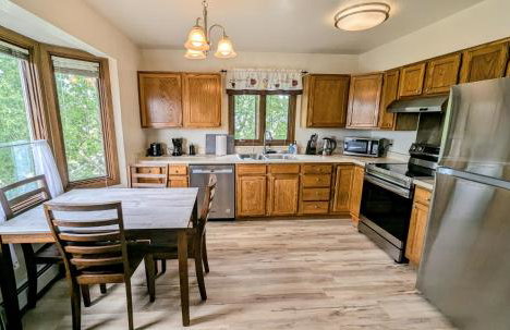 Spacious Downtown 2-bdrm Apartment - Photo 46