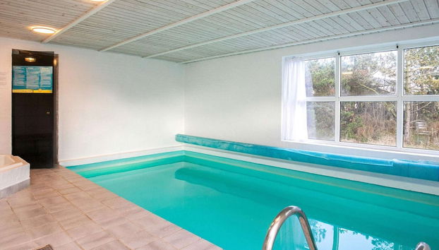 8 Person Holiday Home in Blavand - Photo 3