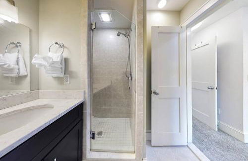 Belltown Retreat - Photo 33