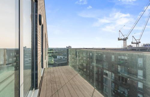 Luxury Penthouse Wembley Stadium Sleeps 10 and Parking - Foto 39