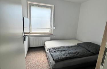 Oranienburg Unterkunft max 5P mit Garten - Foto 3