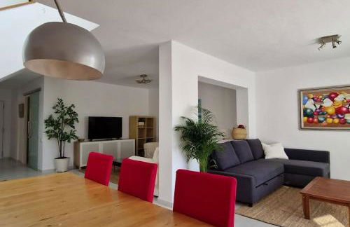 Seafront House,Sea Views,Pool and BBQ, Airport 10 mns - Photo 32