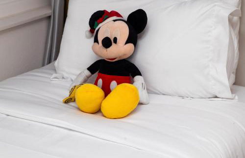 NEW Lux 5BR Villa Near Disney, Knotts, LA, OC with Hot Tub & Games - Photo 51