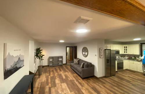 STUNNING RENOVATED 4BR House - Foto 11