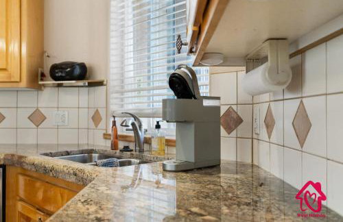 The Rose Garden Estate with Swim Spa - an Irvie Home - Foto 25