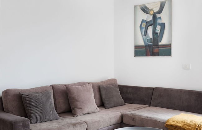 Elegant 2BD Apartment in Jaffa Area - Photo 16