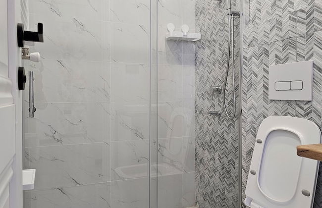 Two bedroom with balcony and terrace - Foto 18