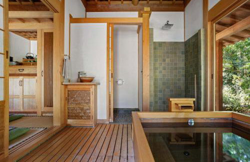 10 Acre Estate with Views Teahouse and Pickleball Court - Foto 49