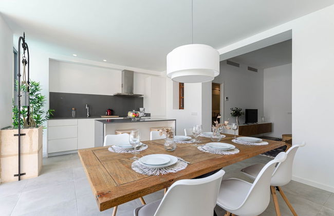 Villa With Private Terrace - Photo 34