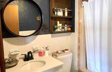 Breathtaking views. Hot tub. Huge Deck. Fast Wifi - Foto 2