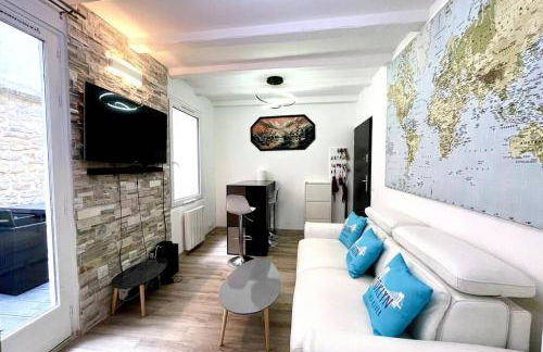 Exceptionnelle maison de ville ✧Cour privée ✧Métro - Foto 6