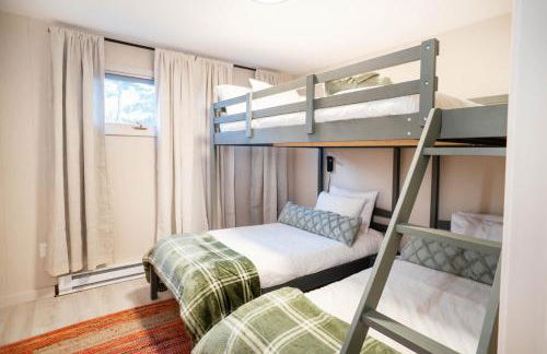 Catskill MNTN Escape 5 BR 3 bath Villa Hot Tub Fire Pit Best Group Stay - Foto 41