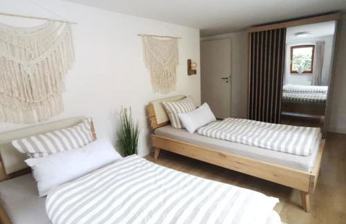 FeWo "Waldblick" und "Gartenblick" mit Pool und Kinderspielplatz - Foto 16