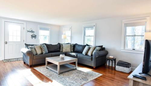 Wrap-Around Porch Mins to Beach - Foto 2