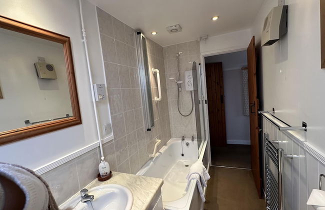 Welcoming 2 Bed Charming Self Catering Cottage - Foto 20