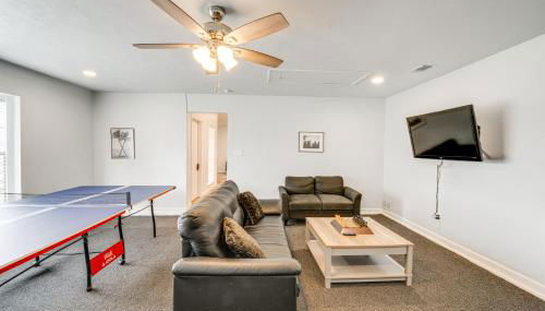 Game Room and Patio Family Home in The Colony! - Foto 3