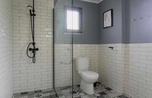 Deja View - Photo 27