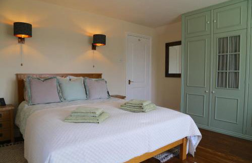 3-bedroom cottage set in a large enclosed garden - Foto 11