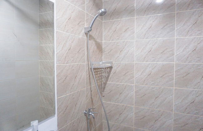 Comfortable Design Studio Room At Transpark Juanda Bekasi Timur Apartment - Foto 17