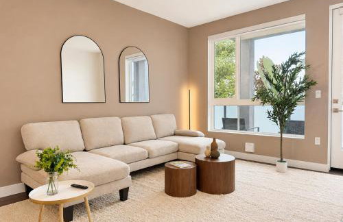 Modern Retreat 10 Min from Disneyland With Pool & Gym - Foto 1