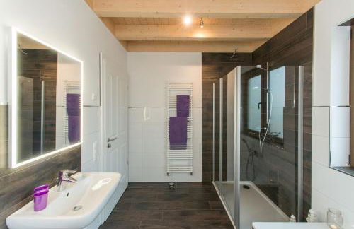 Moderne Ferienwohnung-Seenähe-Terrasse-Parkplatz-Wallbox-Fahrradparkplatz - Foto 16